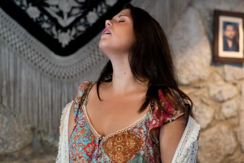 Porto: What is Fado? Commented Live Concert with Port Wine - Discover the Unique Charm of the Fado na Baixa Experience