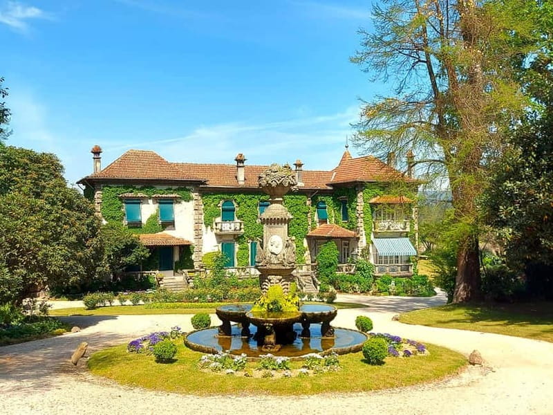 Porto: Wine Tastings (Green Wine) & Lunch & Porto Old Tour - Scenic Gardens and Centenary Trees at the Winery