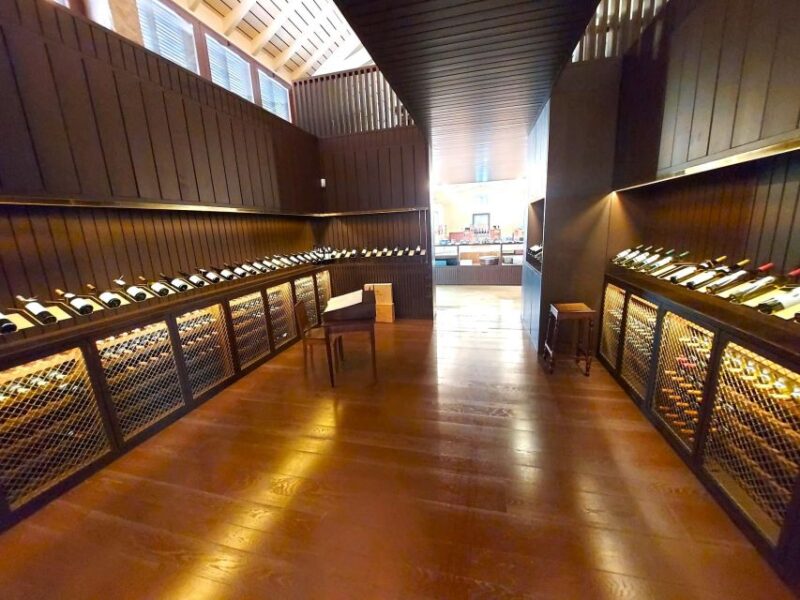 Porto: Wine Tastings (Green Wine) & Tradicional Lunch - Tasting the Finest Vinhos Verdes and Doc Wines