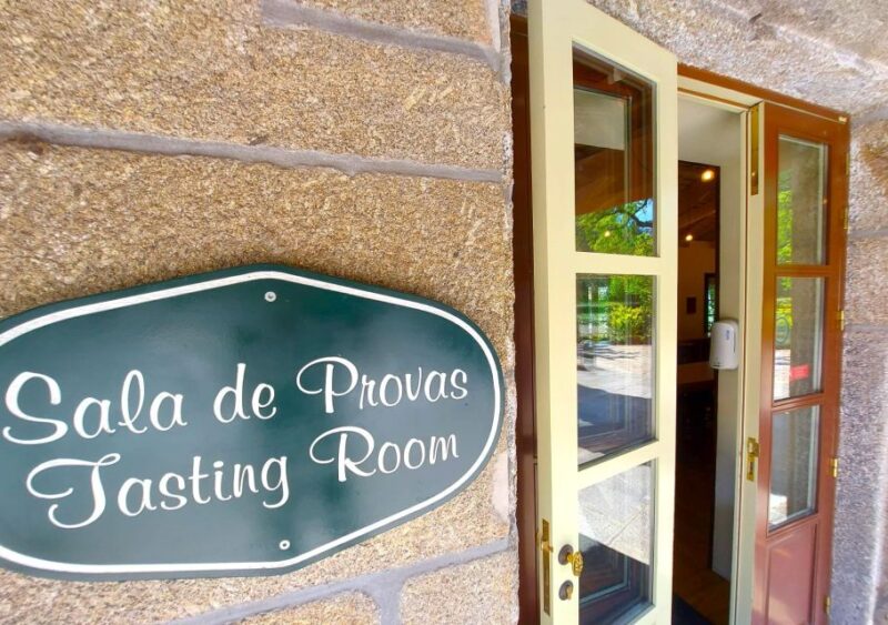 Porto: Wine Tastings (Green Wine) & Tradicional Lunch - The Beauty of Porto’s Scenic Drive and Views