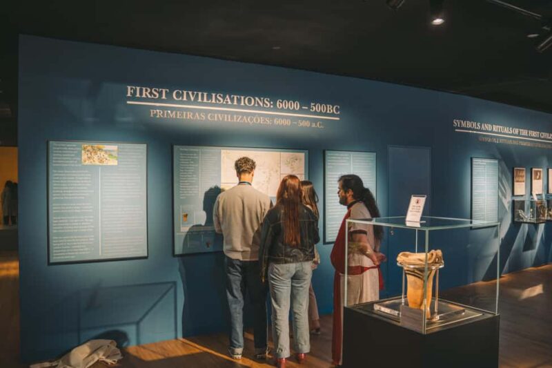 Porto: WOW Escape Room - Mission Save The Museum - The Puzzle Challenge and Theme