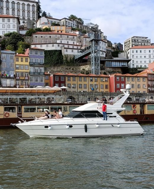 Porto:Douro River 6 Bridges tour amazing yatch, Port wine - Discover Porto and Gaia from the Douro River by Luxury Yacht