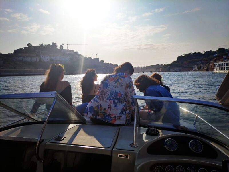 Porto:Private Boat Tour 6 Bridges 1h30 group price up to 6px - Key Points
