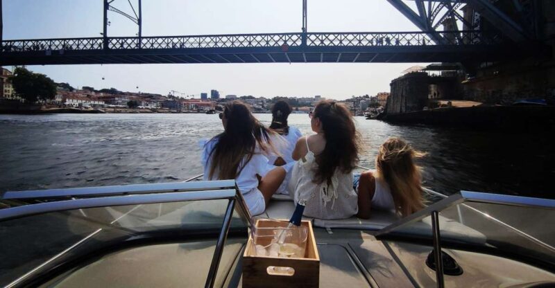 Porto:Private Boat Tour 6 Bridges 1h30 group price up to 6px - What You See from the Water: Porto’s Most Famous Bridges