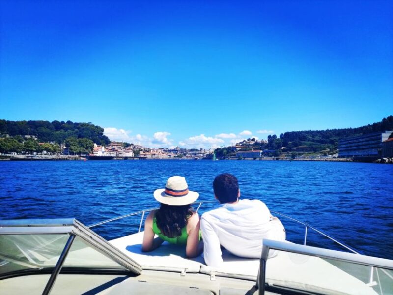 Porto:Private Boat Tour 6 Bridges 1h30 group price up to 6px - The Experience of the Skipper and Personalization