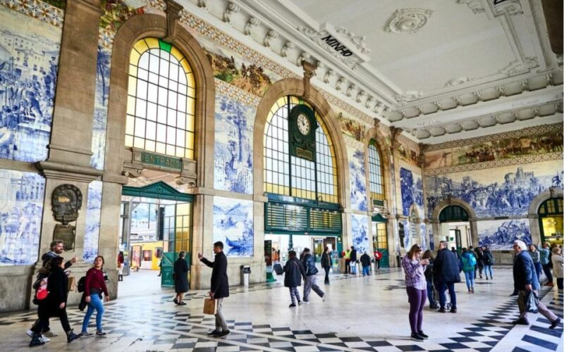 Portos Old Town: Amazing Secrets and Fresh Scoops - How to Start Your Porto Old Town Adventure