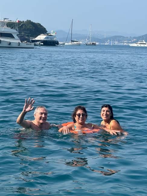 Portovenere: a boat tour to discover its islands - Byron Grotto and Coastal Caves Exploration