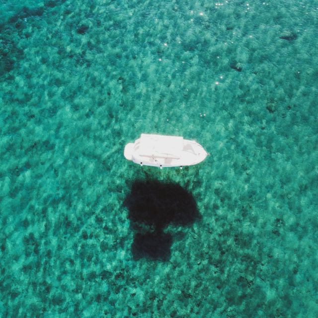 Portovenere: Palmaria Island & Lord Byron Cave Sunset Cruise - Visiting the Lord Byron Cave at Sunset