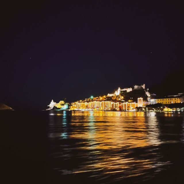 Portovenere: Palmaria Island & Lord Byron Cave Sunset Cruise - Optional Ligurian Aperitifs on Demand