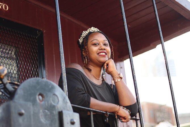 Portraits and Toronto - A photoshoot experience - Comparing to Other Toronto Tours