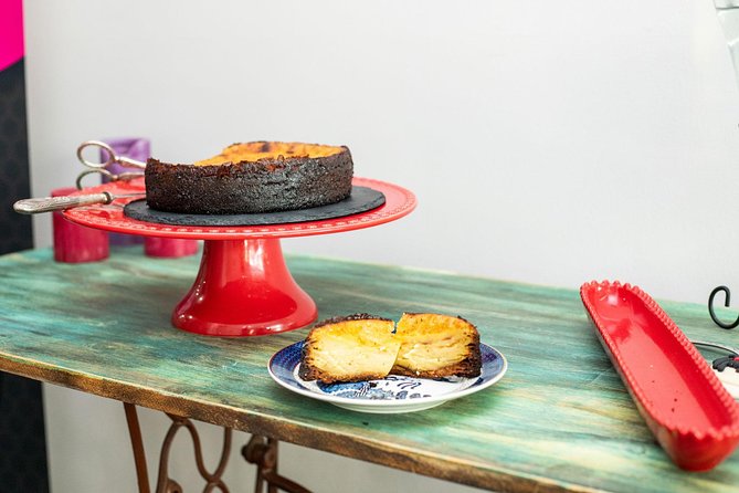 Portuguese Home Dining Experience in Lisbon with a Local, Paula - The Flavors and Desserts of Portugal