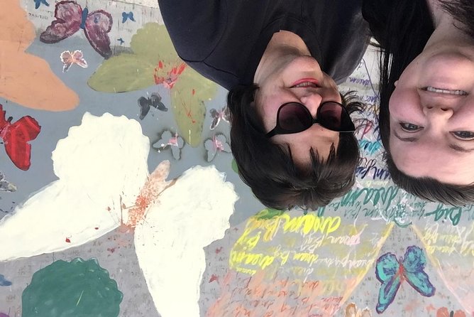 Pose by Unique sites in LA and become Instagram Famous - Why Choose This Instagram Wall Tour in LA