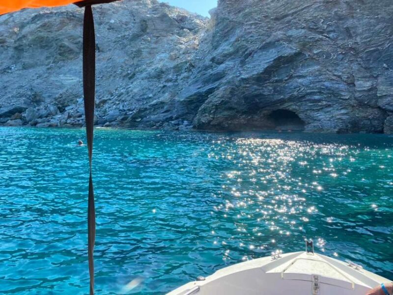 Poseidon 480cc Rent a Boat in Agia Pelagia - Key Points