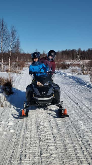 Posio, Lapland: Private snowmobile tour with a local French-speaking guide - Key Points
