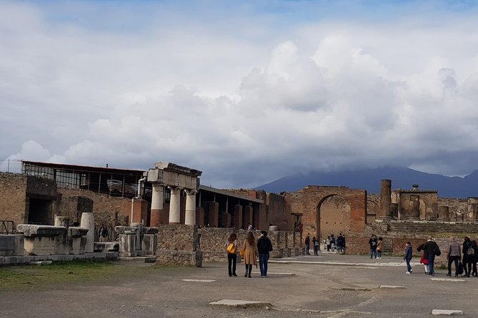 Positano, Amalfi and Pompeii in a Day Tour From Sorrento - Positano: Walking among the Iconic White Houses