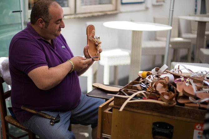 Positano & Amalfi Boat Tour from Naples with Light Lunch - Onboard Amenities and Refreshments