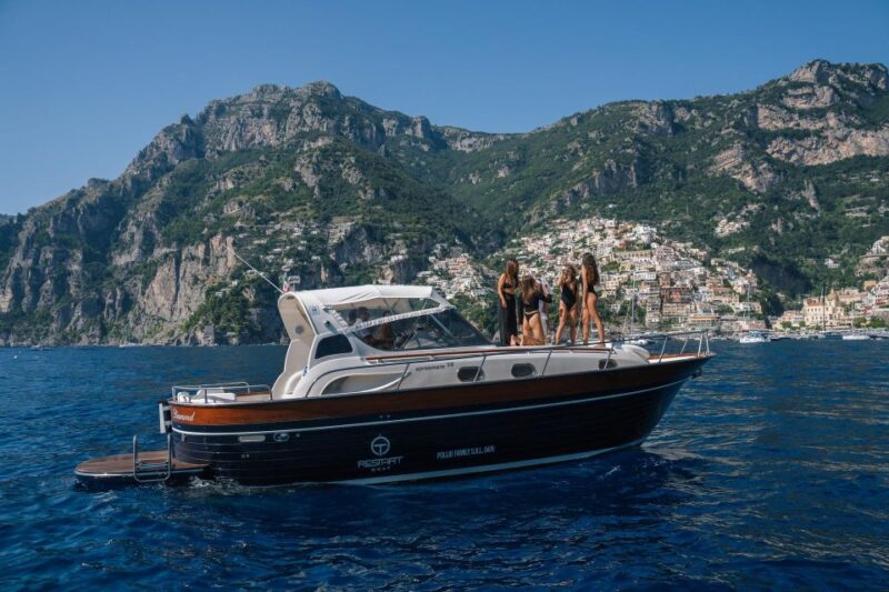 Positano: Boat Tour of Capri with Drinks and Snacks - Explore Capri on a Private Boat from Positano with Drinks and Snacks