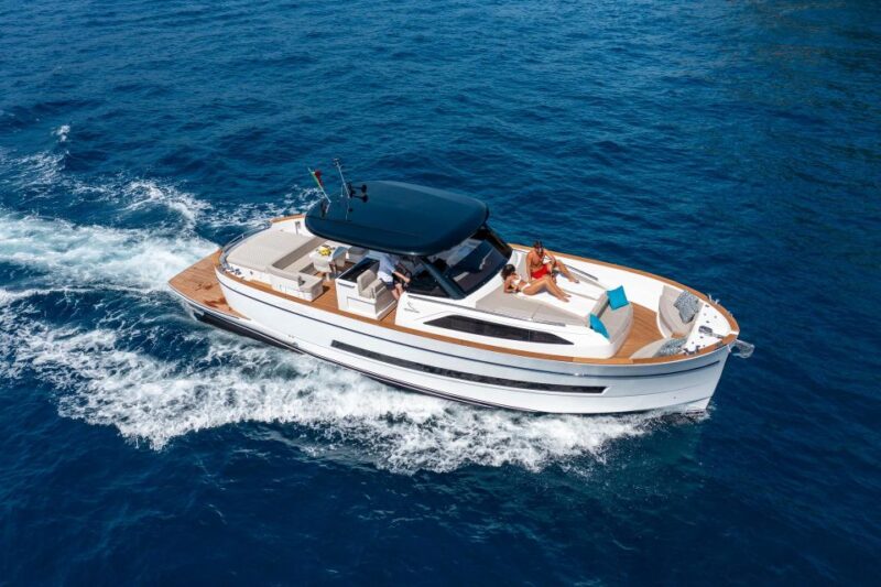 Positano: Boat Tour of Capri with Drinks and Snacks - The Faraglioni Rocks and Other Iconic Capri Sights