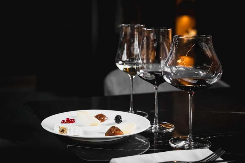 Positano: Olive Oil Tasting Experience for Small Groups - The Elegant Atmosphere of the Tasting Location