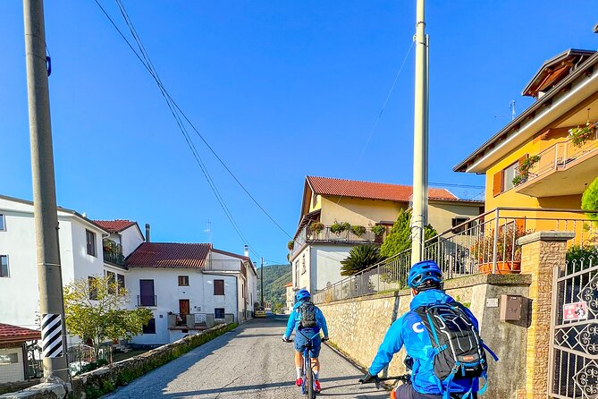 Positano on two wheels: a scenic e-bike tour - Equipment and Support Along the Route