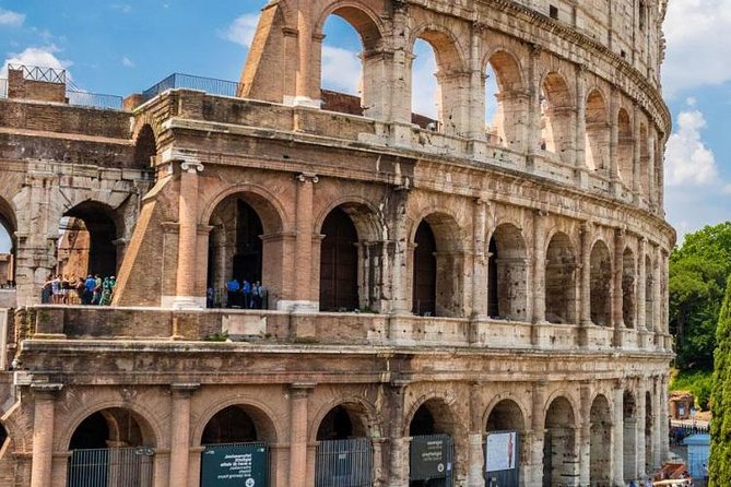 Post Cruise Rome (Driver Only/Self Touring) - Passing Piazza Venezia and the Vittorio Emanuele II Monument