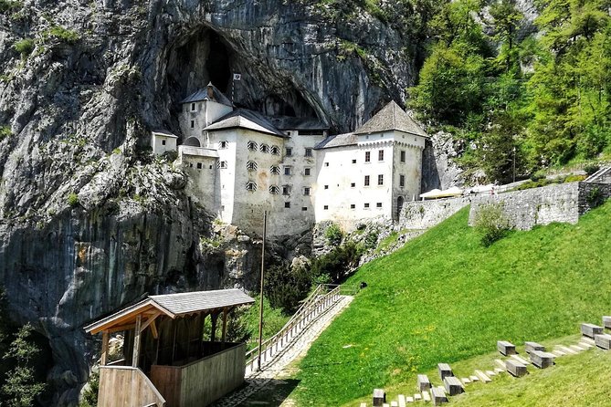 Postojna cave, Predjama castle and Piran tour from Ljubljana - Knowledgeable Guides and Engaging Commentary