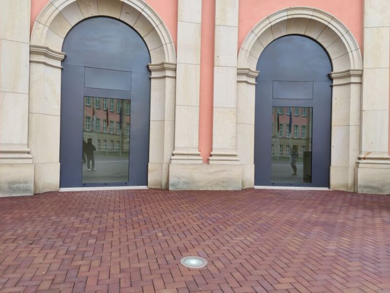 Potsdam: Guided Walking Tour of UNESCO Site and Architecture - The Guide’s Approach and Knowledge Sharing