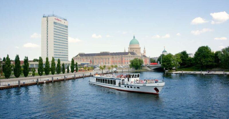 Potsdam: Palace Tour by Boat - Key Points