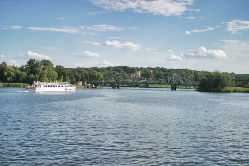 Potsdam: Palace Tour by Boat - Potsdam: A Water-Based Tour of Palaces and Parks