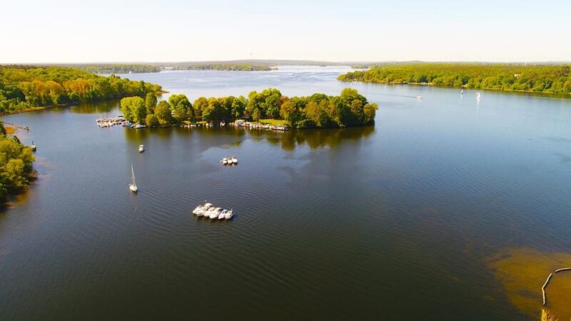 Potsdam: Yacht Cruise - Lakes of Berlin - Castles & Nature - Key Points