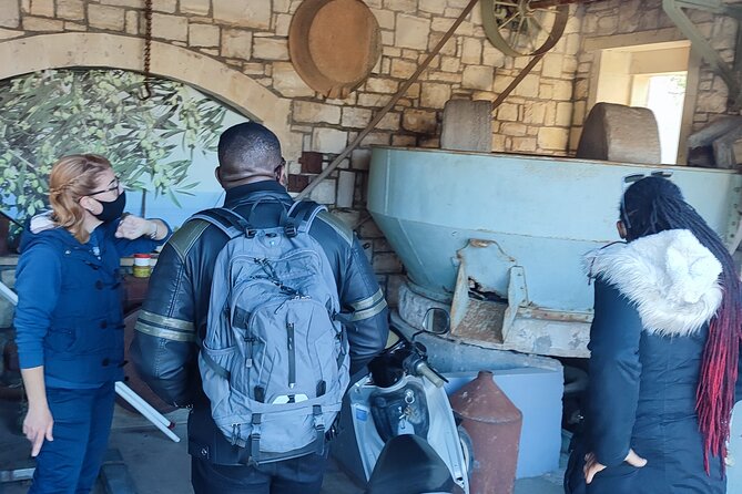 Pottery - Honey & Olive Oil experience - Key Points