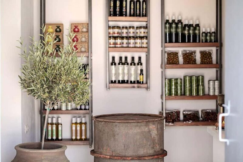 POTTERY & OLIVE OIL TASTING EXPERIENCE (3.5 Hours) - What Makes This Tour Unique: Connecting Through Tradition