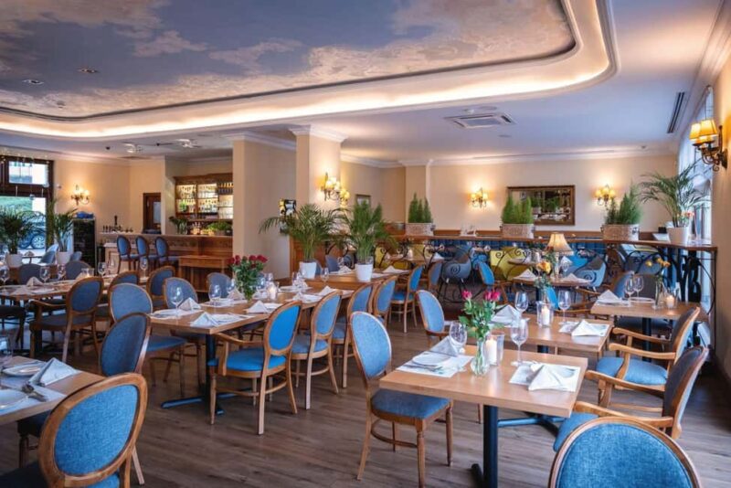 Pozna: Craft Beer Tasting with Traditional Dinner - Discover the Setting: A Picturesque Pozna Restaurant