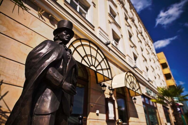 Pozna: Craft Beer Tasting with Traditional Dinner - The Guided Experience and Atmosphere