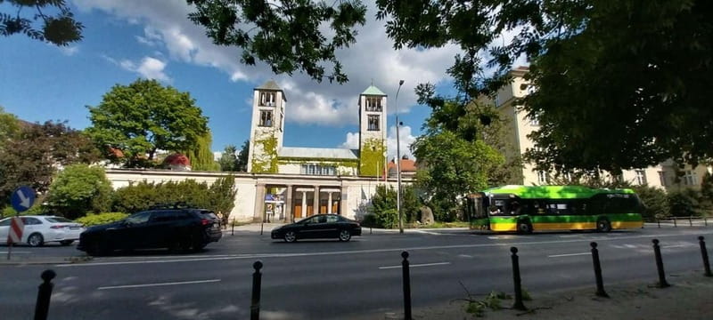 Pozna: Guided Bike/E-Bike Tour with Local Attractions - Key Points