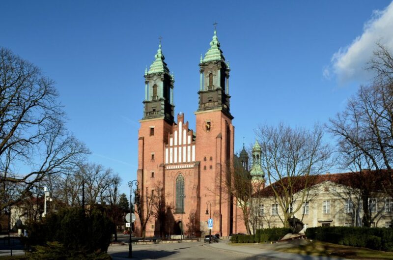 Poznan: Srodka District and Cathedral Island Private Walking - Why Choose This Tour in Poznan