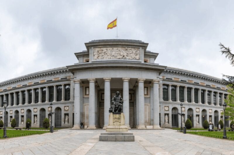 Prado Museum and Royal Palace Private Tour - Transitioning to the Prado Museum with Included Private Transport