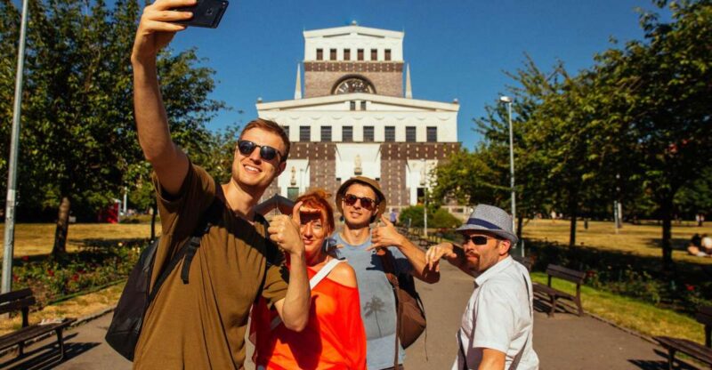 Prague: 1.5-Hour Private Kick-Start Tour with a Local - Key Points