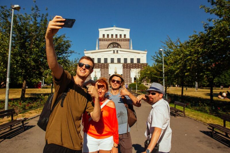 Prague: 1.5-Hour Private Kick-Start Tour with a Local - Practical Details and Accessibility