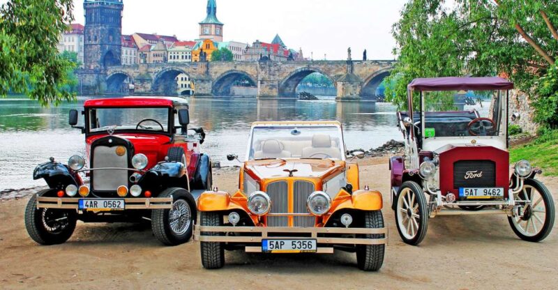 Prague: 1-Hour Vintage Car Tour - Exploring Prague’s Romantic Old Town
