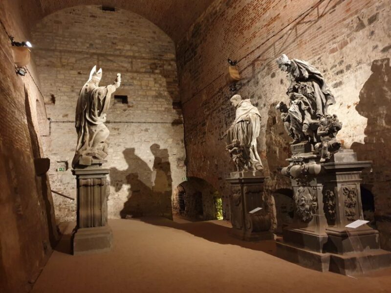 Prague: 2.5-Hour Vyehrad Castle with Gorlice & Tickets - The Historic Vyehrad Cemetery: Czech Cultural Icons