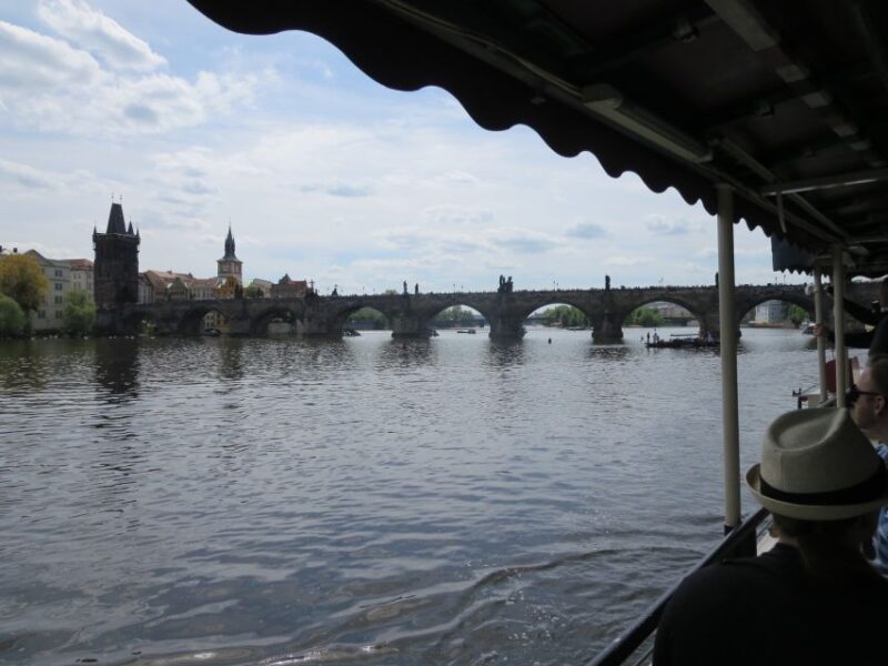 Prague: 2-Hour Lunch Cruise on the Vltava River - Experience a 2-Hour Lunch on Prague’s Vltava River for $56