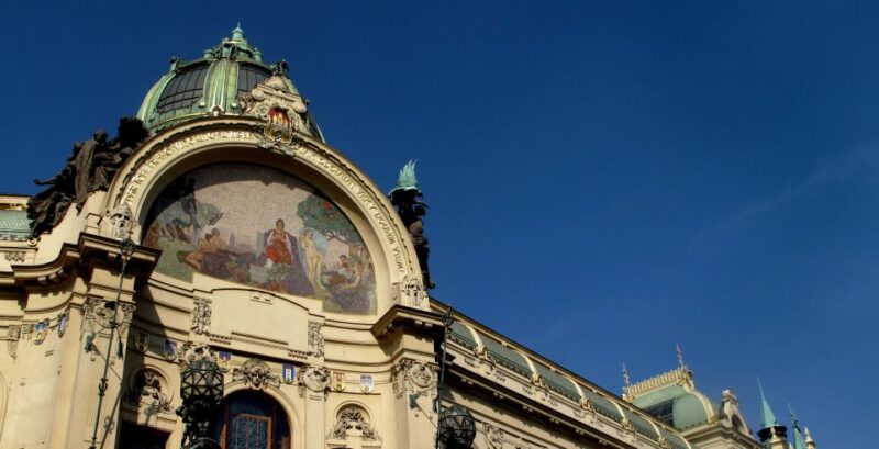 Prague 3-Hour Architectural Tour - The Balance Between Famous Sites and Hidden Gems