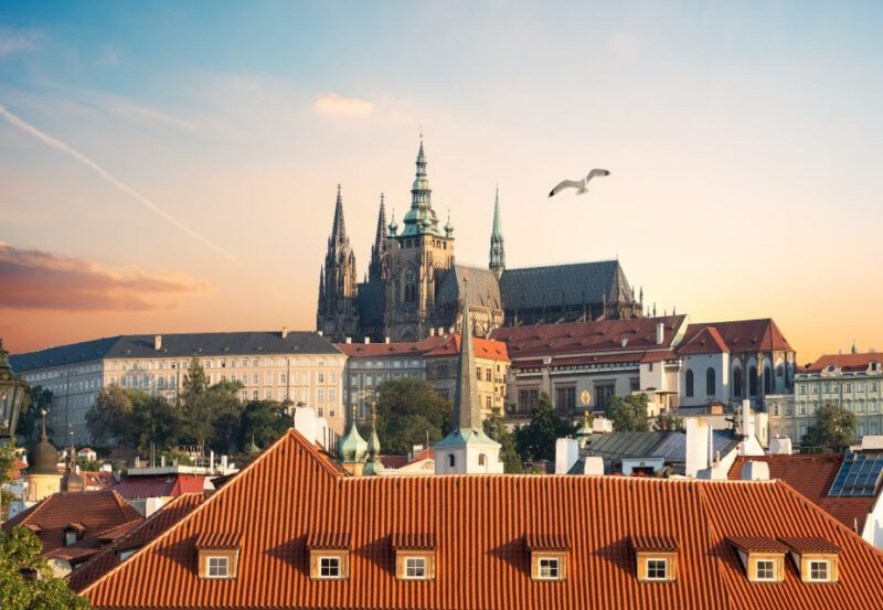 Prague: 3h Private Tour of Prague Castle, Admission Incl. - Walk Through the Castle Gardens and Enjoy Scenic Views