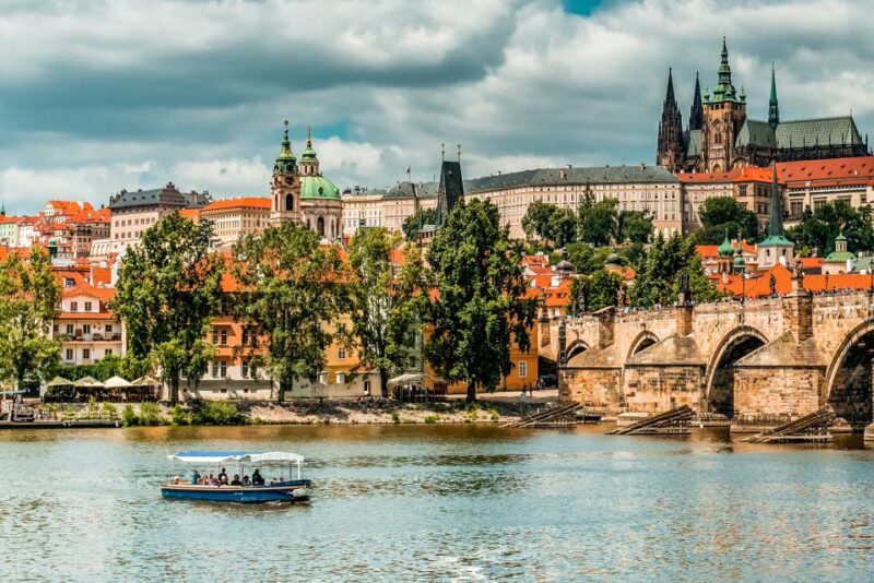 Prague: 45-Minute Sightseeing Cruise to Devil's Channel - Explore Prague’s Unique Waterway on a 45-Minute Sightseeing Cruise to Devil’s Channel