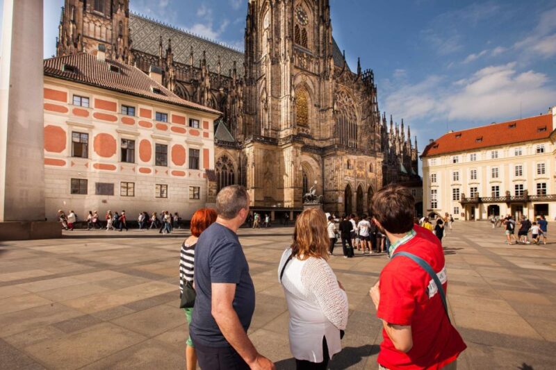 Prague: 6-Hour City Tour including Cruise and Lunch - Savoring Czech Cuisine in a Local Restaurant