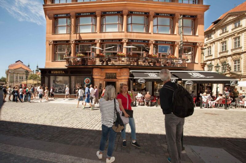 Prague: 6-Hour City Tour including Cruise and Lunch - Visiting Prague Castle and St Vitus Cathedral