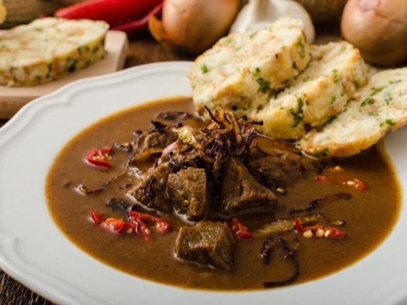 Prague: A Czech Cuisine masterclass & Prague Highlights tour - The Value of a Private, All-Inclusive Prague Experience