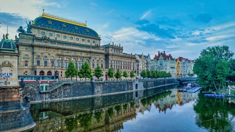 Prague after the sunset walking tour - The Experience of the Guide and Overall Atmosphere