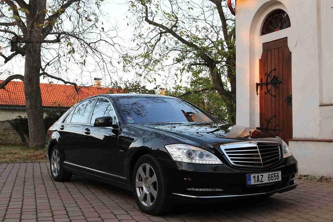 Prague airport luxury transfer by a Mercedes Benz S class - Meet & Greet: Personalized Service at Prague Airport